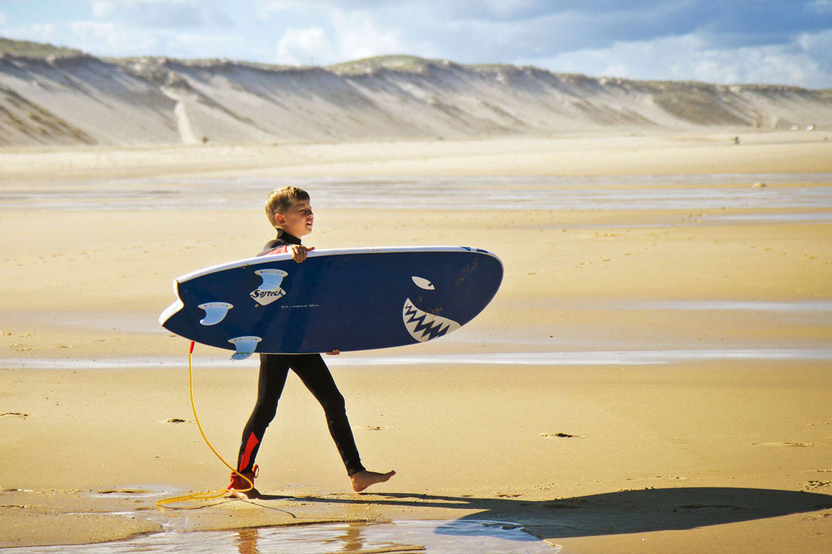 Surfkurse für Familien mit Kindern im Surfcamp in Frankreich